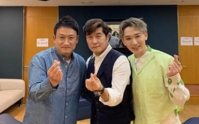 김호영, 옥주현에 고소 당한 후 근황…손하트+밝은 미소 [TEN★]