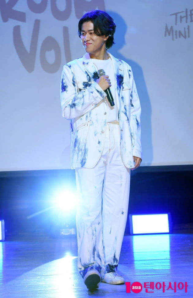 [TEN 포토] 이무진 '귀 호강했죠?'