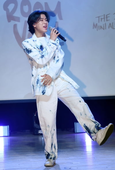 [TEN 포토] 이무진 '신나는 무대'