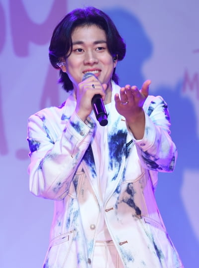 [TEN 포토] 이무진 '자취방을 모티브로 만들었어요'