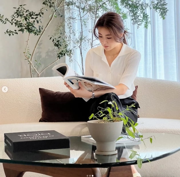 '한의사♥' 강소라, 육아 내려놓고 힐링타임...자체발광 꽃미모[TEN★]
