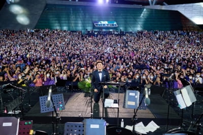 '트바로티' 김호중, '세계 3대 테너' 플라시도 도밍고 드디어 만났다…깊은 감동 선사