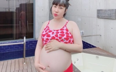'흰머리의 임산부' 김영희, 빨간 비키니 입고 드러낸 만삭 D라인 "♥승열이가 허락" [TEN★]
