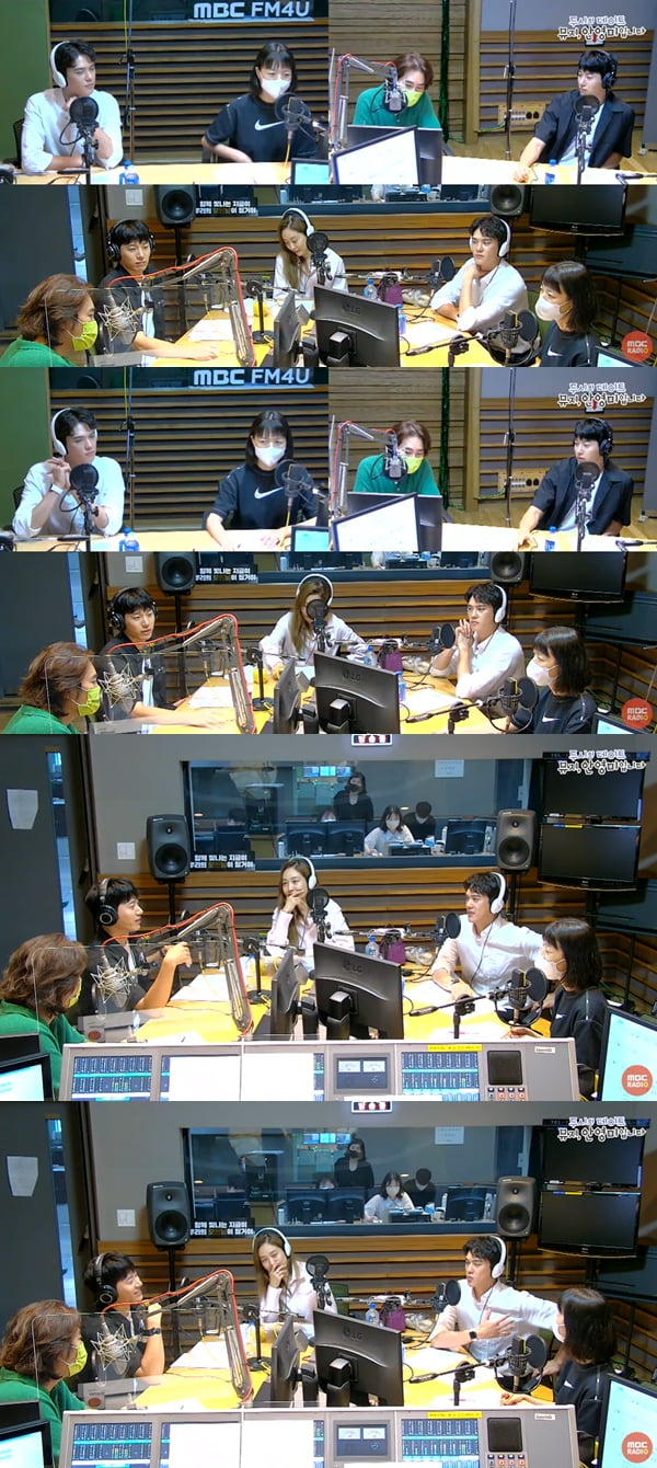/사진=MBC FM4U '두시의 데이트 뮤지, 안영미입니다' 보이는 라디오 방송화면 캡처