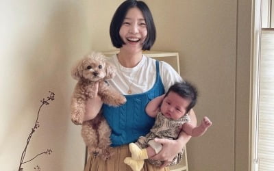 '4월 득남' 신다은, 어느새 '아기'가 둘인 "애개맘"…양팔에 하나씩 안고 "사랑한다" [TEN★]