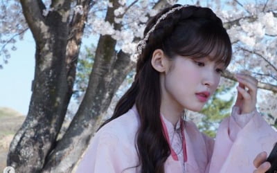 오마이걸 아린, 사극 여배우 다 됐네…분홍색 한복도 찰떡[TEN★]