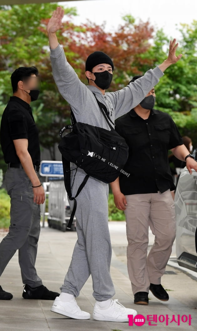 [TEN 포토] 박보검 '이제 집으로 가요~'