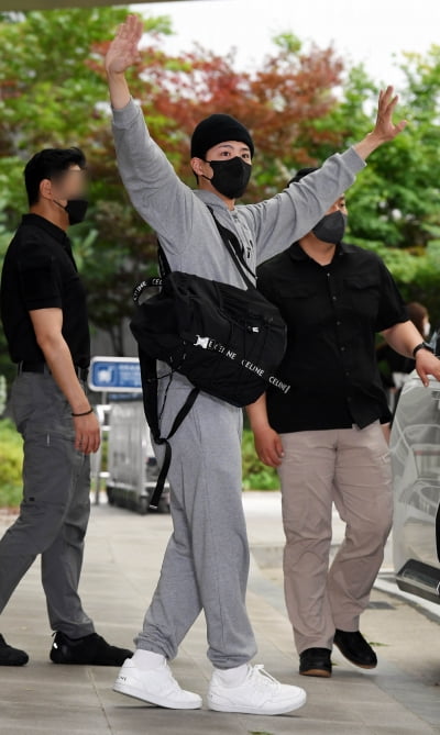 [TEN 포토] 박보검 '이제 집으로 가요~'