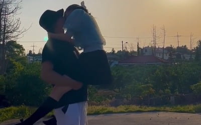 아야네, 폴짝 뛰어 ♥이지훈과 밀착 포옹+키스…야외서도 격한 애정 표현[TEN★]