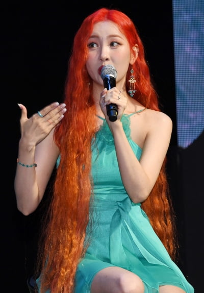 [TEN 포토] 선미 ''보라빛 밤' 낮 버전으로 여름 겨냥'