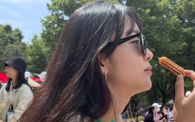 송소희, 츄러스 먹어도 얇은 팔뚝…점점 말라가네[TEN★]