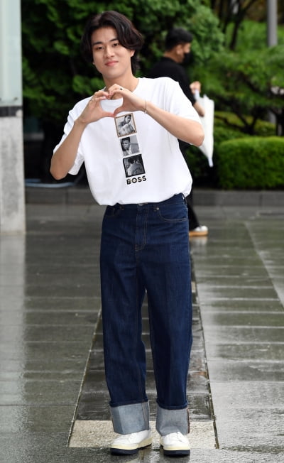 [TEN 포토] 이무진 '사람 냄새 나는 아티스트의 하트'