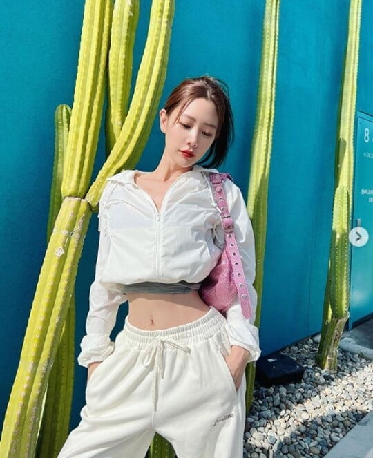 (사진=클라라 SNS)