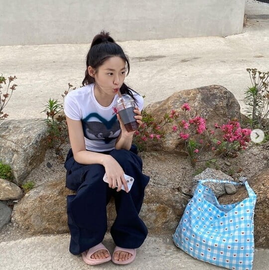 (사진=설현 SNS)