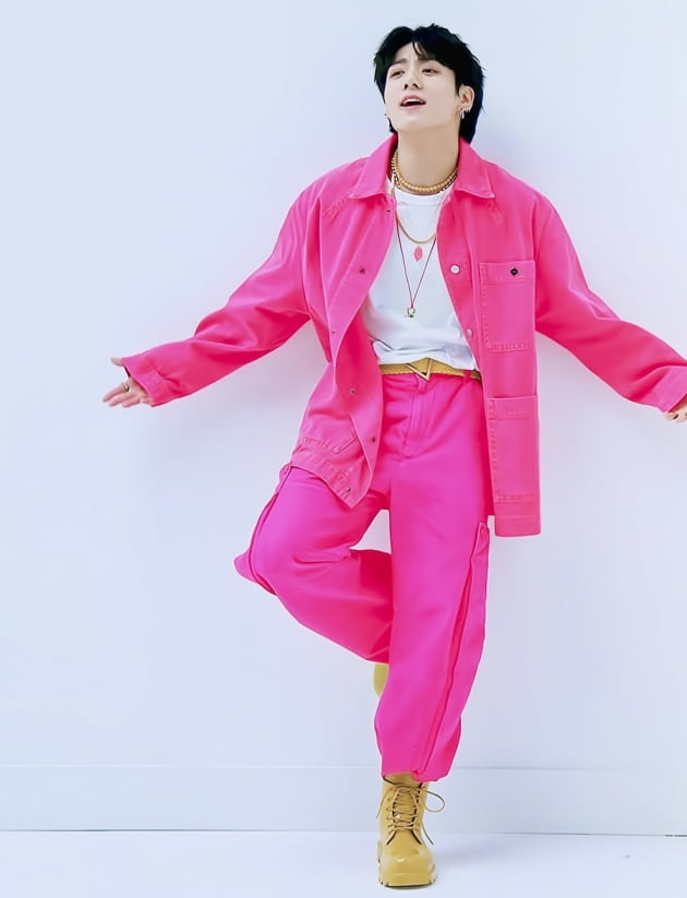 방탄소년단 정국 국내 팬클럽, 유튜브 인스트림 광고 송출→협업곡 'Left and Right' 홍보