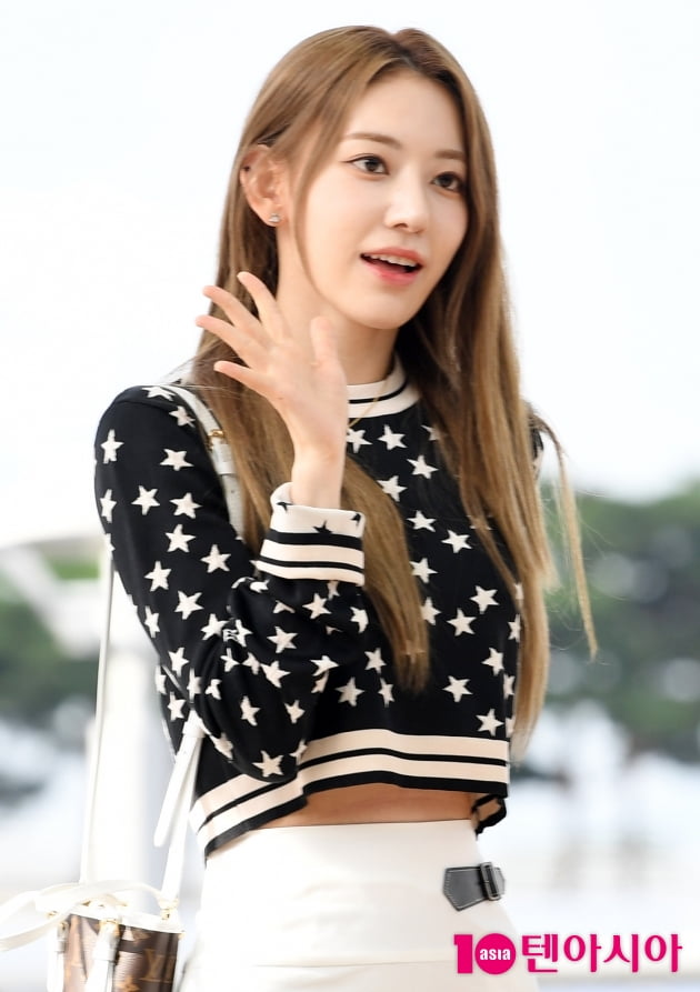 [TEN 포토] 르세라핌 사쿠라 '고향 일본으로 가요'