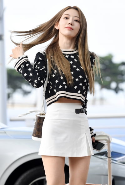 [TEN 포토] 르세라핌 사쿠라 '긴머리 휘날리며~'