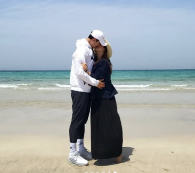 김원효♥심진화, 11년차 부부의 진한 키스…"여행 가고싶어 미치겠음" [TEN★]