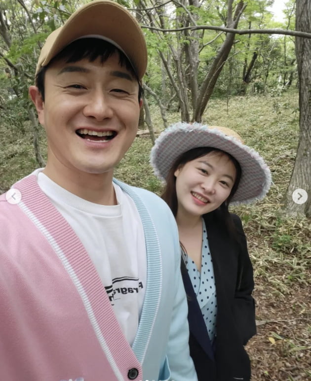 김원효♥심진화, 11년차 부부의 진한 키스…"여행 가고싶어 미치겠음" [TEN★]