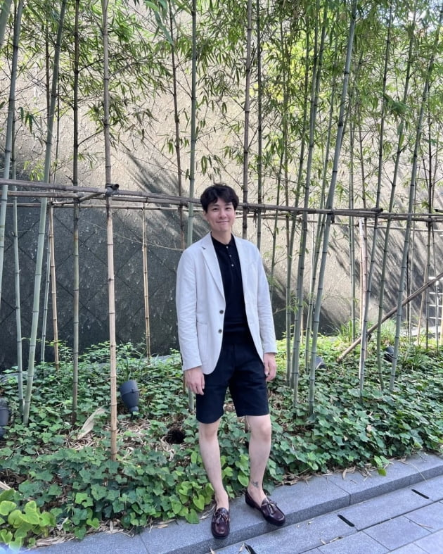 '이다은♥' 윤남기, 무더위에도 재킷은 입는 멋쟁이 "오늘 진짜 덥네요" [TEN★]