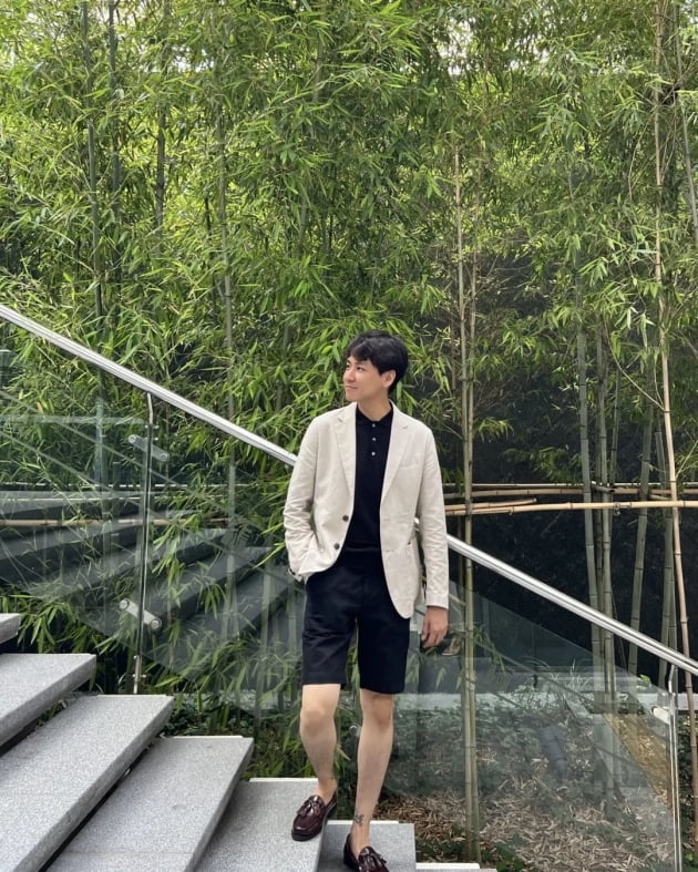 '이다은♥' 윤남기, 무더위에도 재킷은 입는 멋쟁이 "오늘 진짜 덥네요" [TEN★]