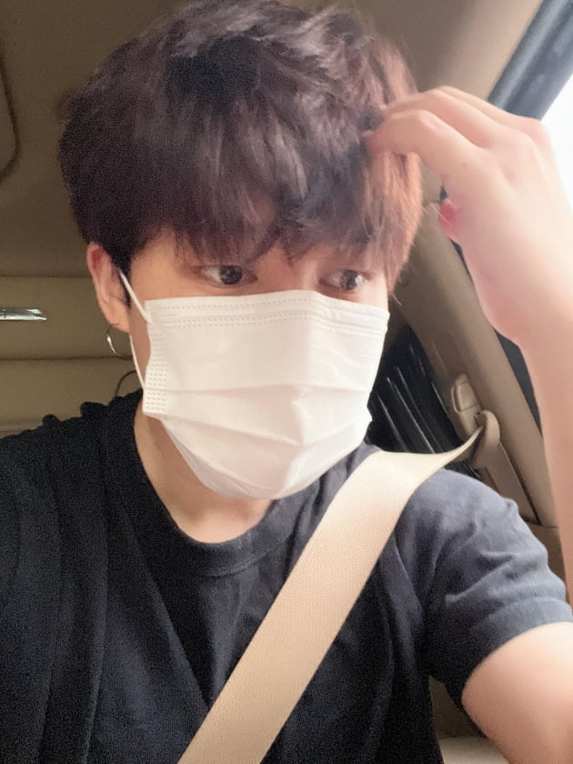 방탄소년단 지민, 때아닌 라면 인증 사진 대란...훈남 셀카에 행복한 불금♥️