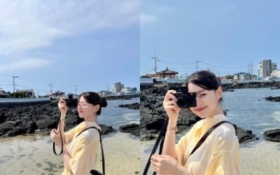 권나라, 확신의 청순 비주얼…바닷가 방문한 여름 여신[TEN★]