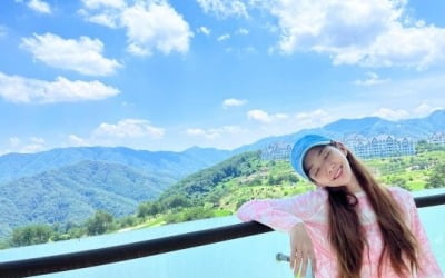 '37세' 박민영, 자연 경관 앞에서 포즈…청량美 가득 일상[TEN★]