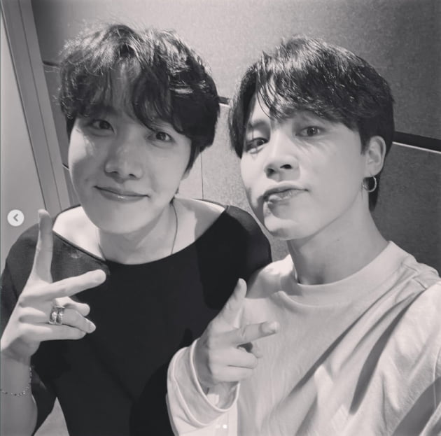 방탄소년단 지민, 제이홉 "Love u 내 동생"...솔로를 응원[TEN★]