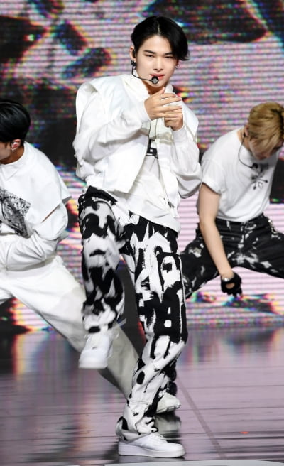 [TEN 포토] 엔하이픈 니키 '멋진 막내'