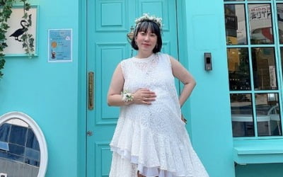 '10살 연하♥' 김영희, 화이트 드레스 입고 드러낸 만삭 D라인…"오늘은 베이비샤워" [TEN★]
