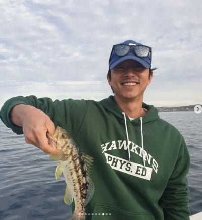 공유, "넌 모르지? 잘 때 제일 예쁜 거"...누구랑 사랑에 빠졌지?[TEN★]