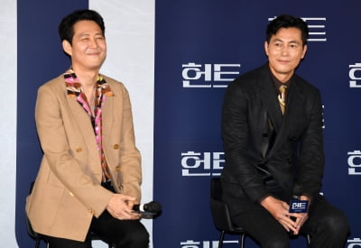 [TEN 포토] 이정재-정우성 '태양은 없다 이후 23년만에 한 스크린에'