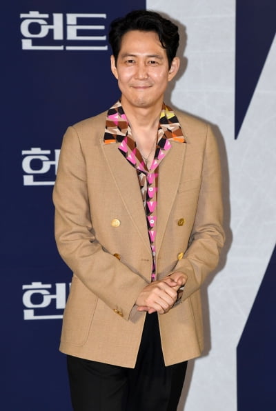 [TEN 포토] 이정재 '영화 '헌트' 떨리는 마음'