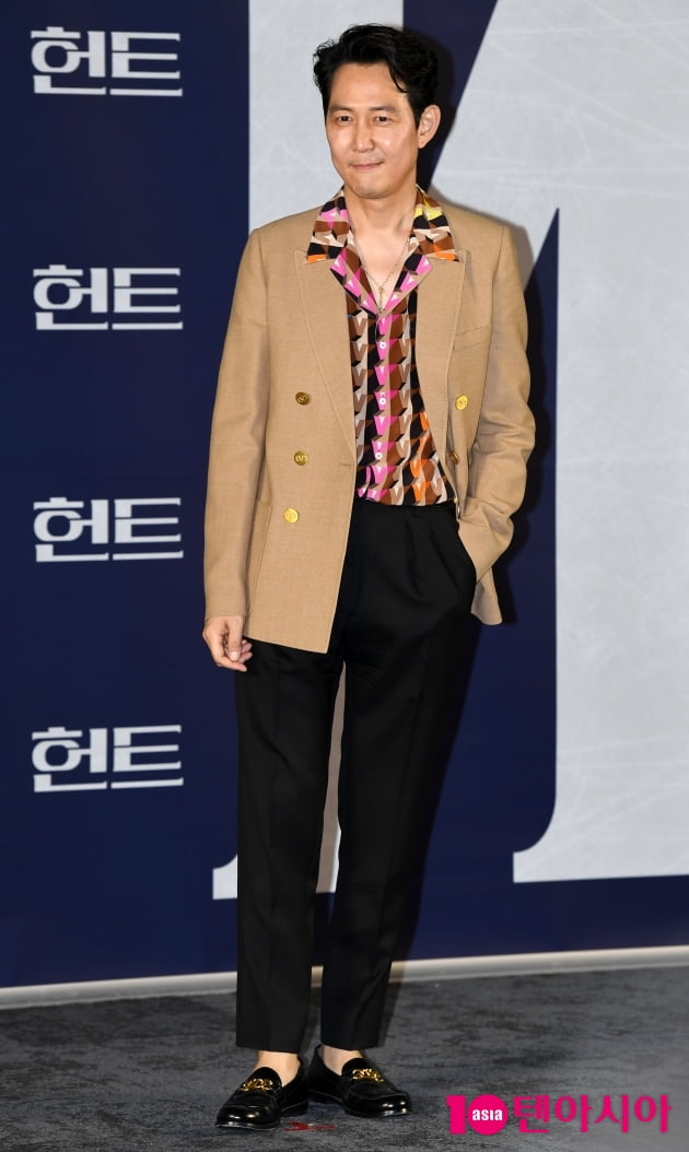 [TEN 포토] 이정재 '감독 데뷔작'