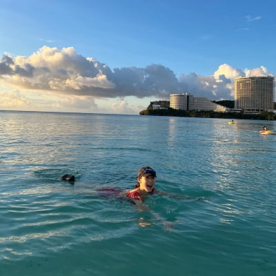 이연희, 휴가는 해외로…쪼리 하나 신었는데 172cm의 황금 비율[TEN★]