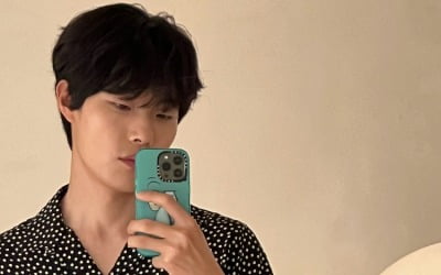 '♥혜리' 류준열, 시크함과 귀여움이 공존…멍뭉美 폭발 [TEN★]