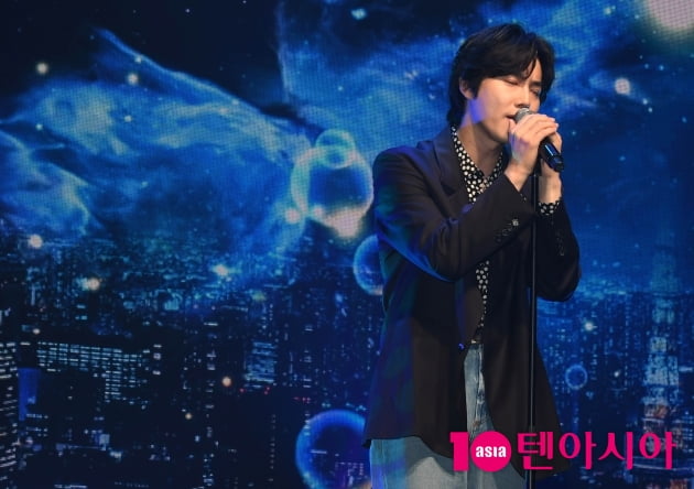 [TEN 포토] 엑소 수호 '감미로운 보이스'