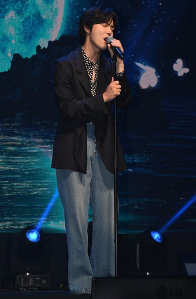 [TEN 포토] 엑소 수호 '송골매 리메이크 참여 가문의 영광'