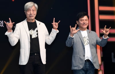 [TEN 포토] 배철수-구창모 '2022 송골매 전국 투어 콘서트: 열망 기대해주세요'