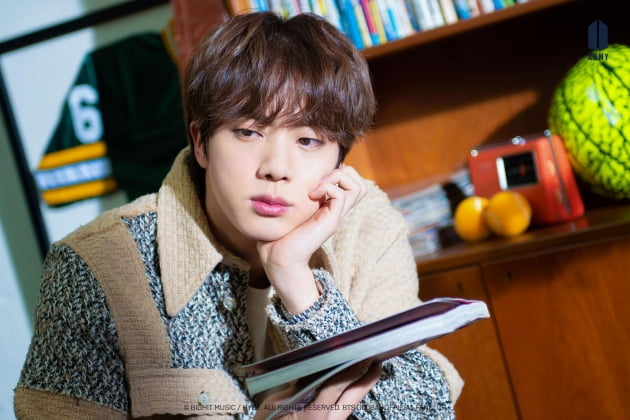방탄소년단 진, 따라갈 수 없는 '비주얼센터'