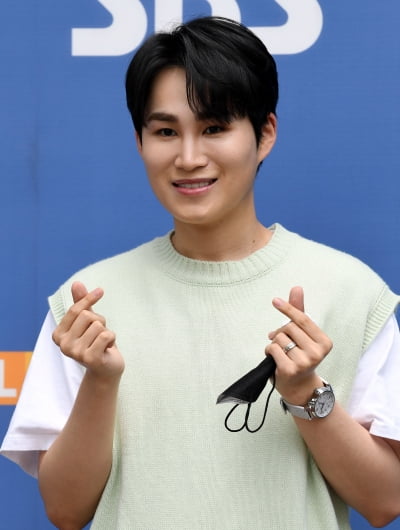 [TEN 포토] 김희재 '해맑은 미소'