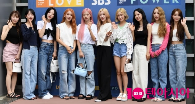 [TEN 포토] 우주소녀 '상큼 발랄한 출근길'