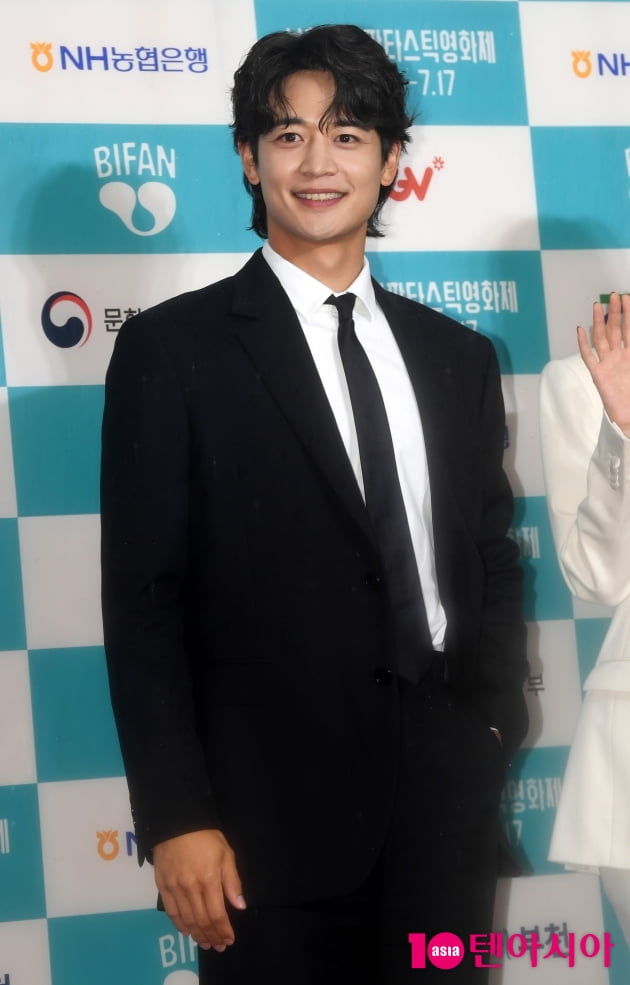 [TEN 포토] 최민호 '잘생김이 넘쳐흘러'