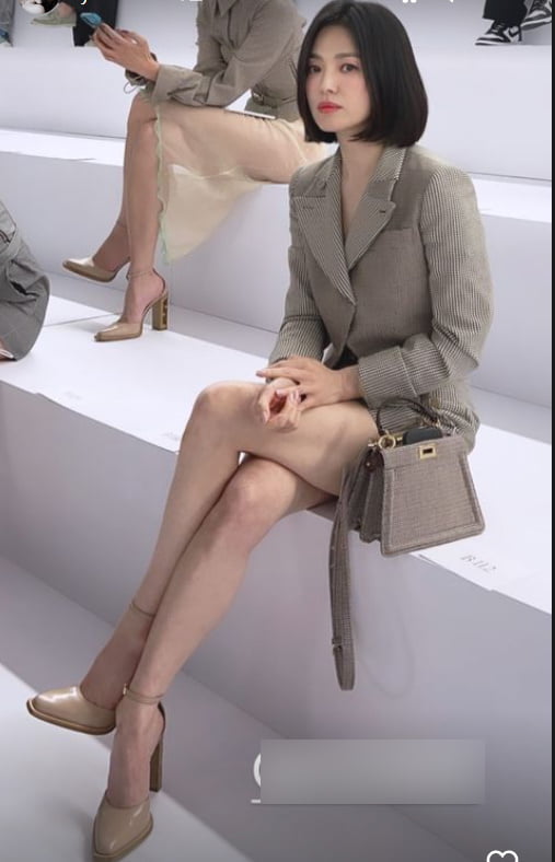 송혜교, 파리에서 명품 패션쇼도 빛낸 여신...러블리 똑단발[TEN★]
