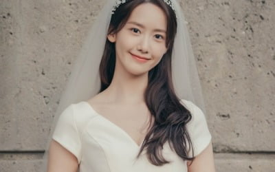 윤아, 순백 웨딩드레스 자태…변호사 아내 됐다 ('빅마우스')