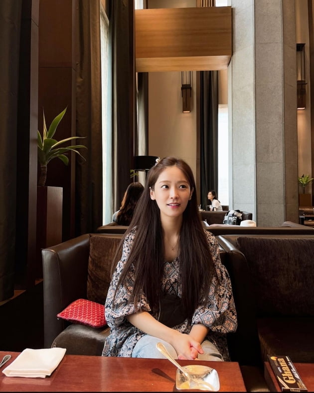 '둘째 임신' 소율, 5성급 S호텔서 8만원 망고빙수로 입호강…"백년가약 맺은 곳"[TEN★]