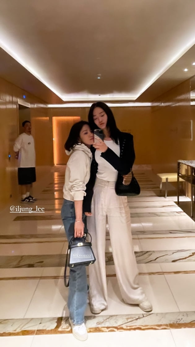 송혜교, 신현지 /사진=신현지 인스타그램