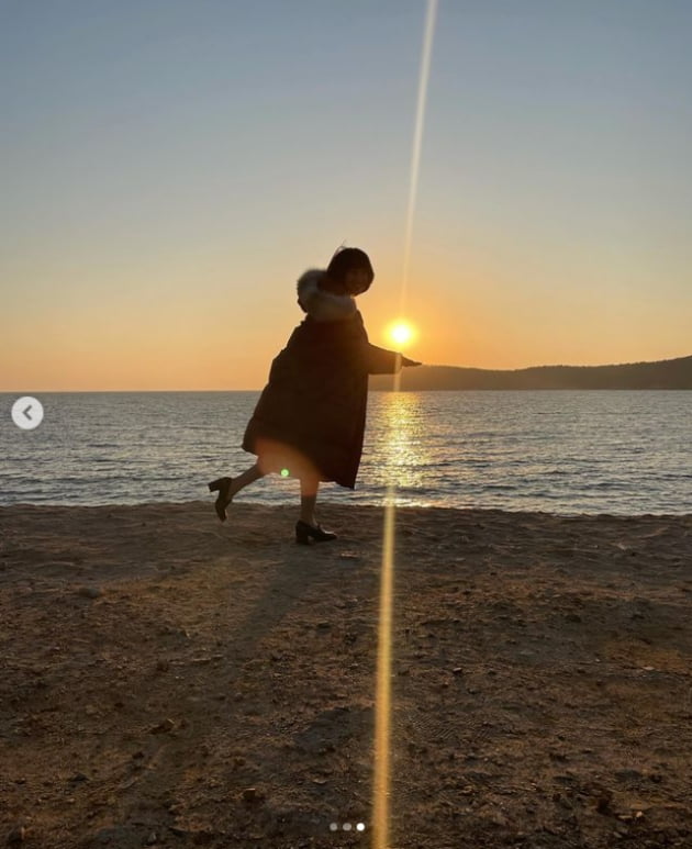 강태오, '우영우' 박은빈 해를 품은죄...바닷가에서 알콩달콩[TEN★]
