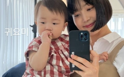 '검사♥' 한지혜, 첫돌 지난 딸도 '슈퍼모델 2세'다운 비주얼 "캠페인 촬영"[TEN★]